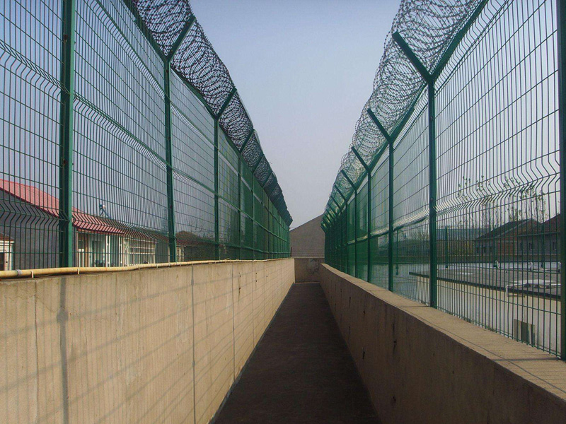 監(jiān)獄護欄網1.jpg